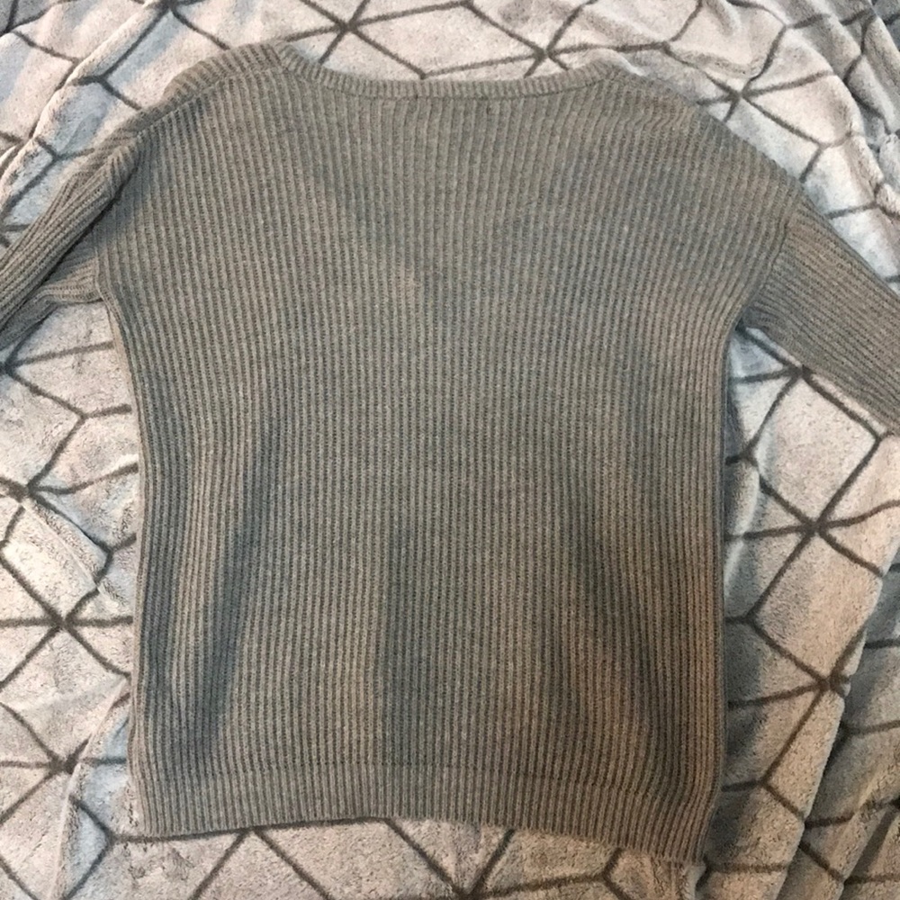 Forever 21 Sweater - Picture 2 of 3